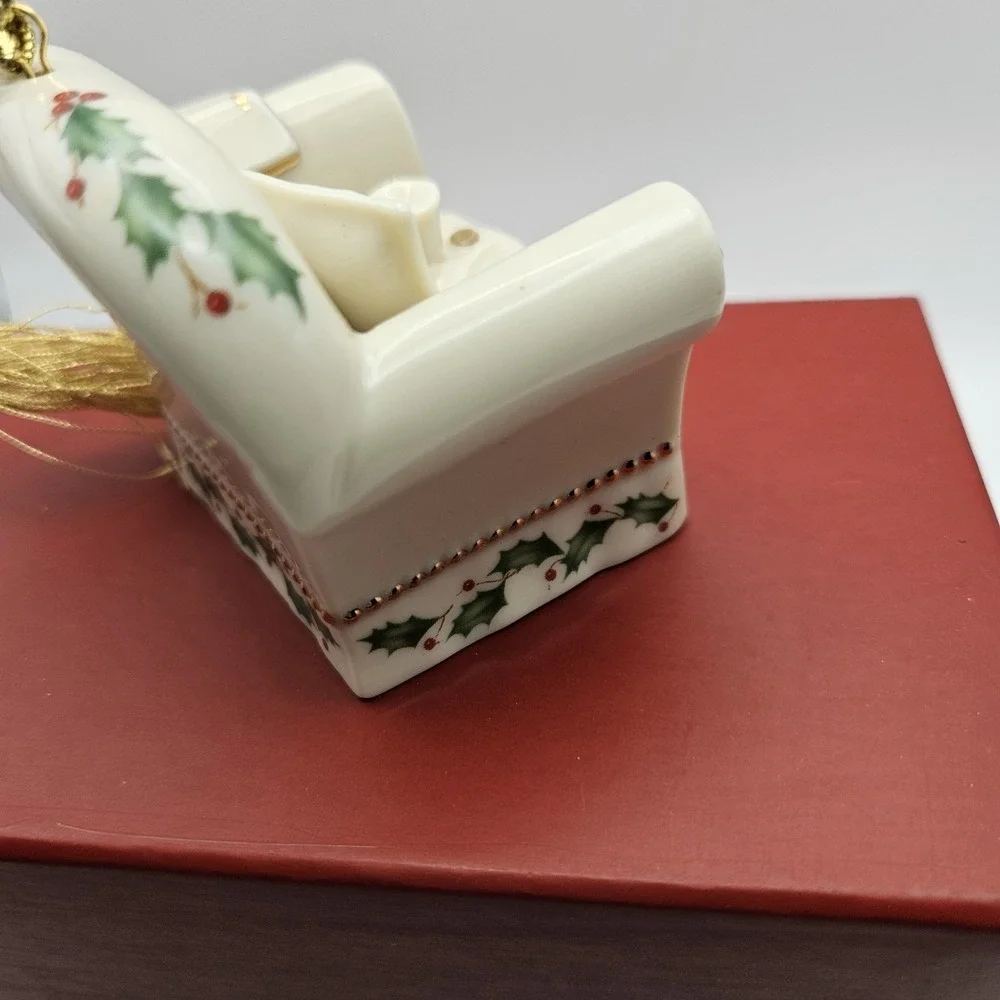 Lenox White & Gold Armchair Christmas Ornament Holly Poinsettia Teacup